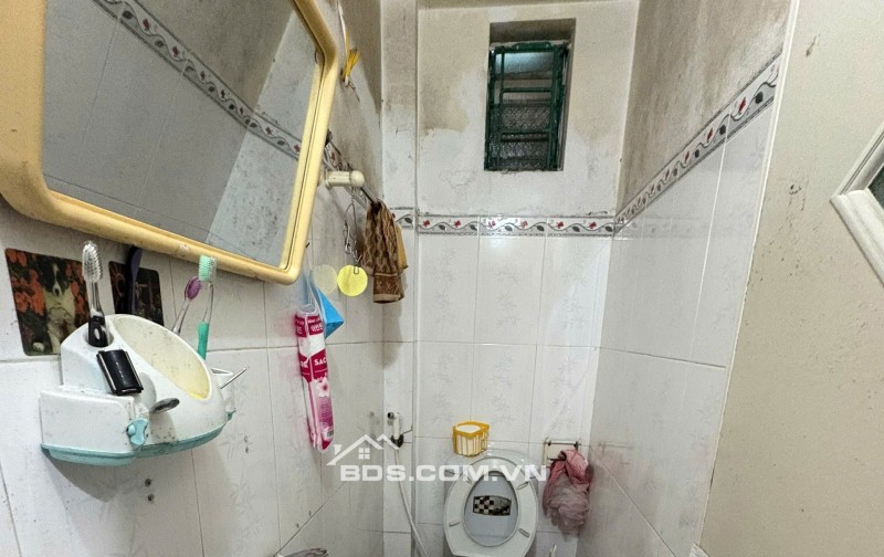 BÁN NHÀ 1.25 TỶ 2 TẦNG 23M2 ( TÂY NAM ) NGÕ NGẮN GIẢI PHÓNG