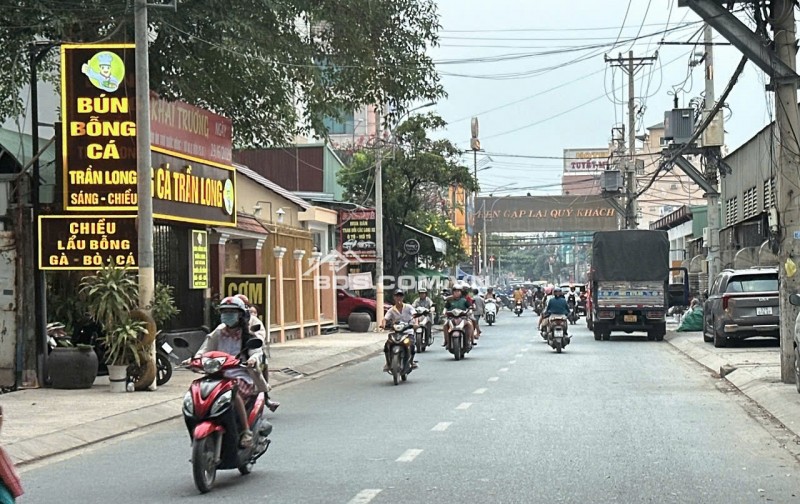 Ngộp Bank chỉ 38 tỷ có Tòa nhà 6 tầng MT Hà Huy Giáp Q12 ngang 14m 280m2 ngay NGÃ 4 GA.