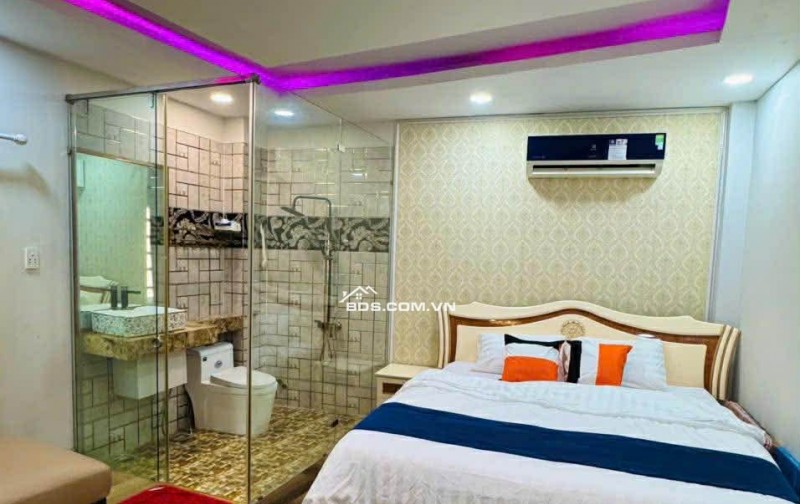 Bán nhà đẹp 3 tầng Ni Sư Huỳnh Liên Tân Bình, 4.2x12m, 4PNKK chỉ nhỉnh 5 tỷ