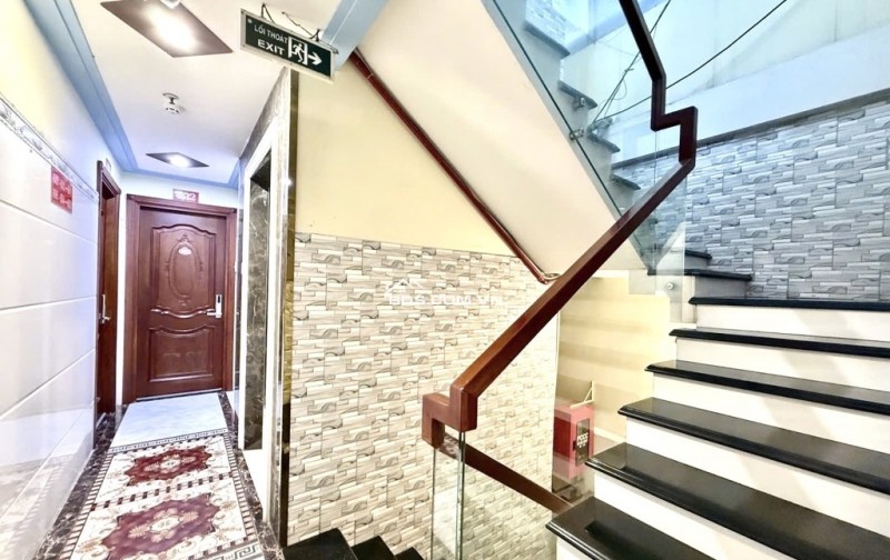 Giảm 12 tỷ còn 47 tỷ KS 8 lầu+hầm Nguyễn Thái Bình ngang 8m 184m2 gần Vincon Tân Bình.