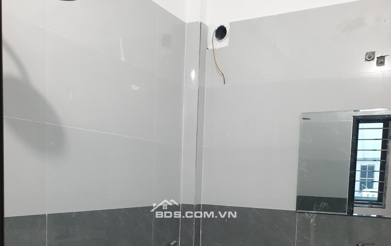 BÁN NHÀ ĐẸP 2.7 TỶ 3 TẦNG 72M2 ( ĐÔNG BẮC ) NGÕ NGẮN TRẦN HUY LIỆU