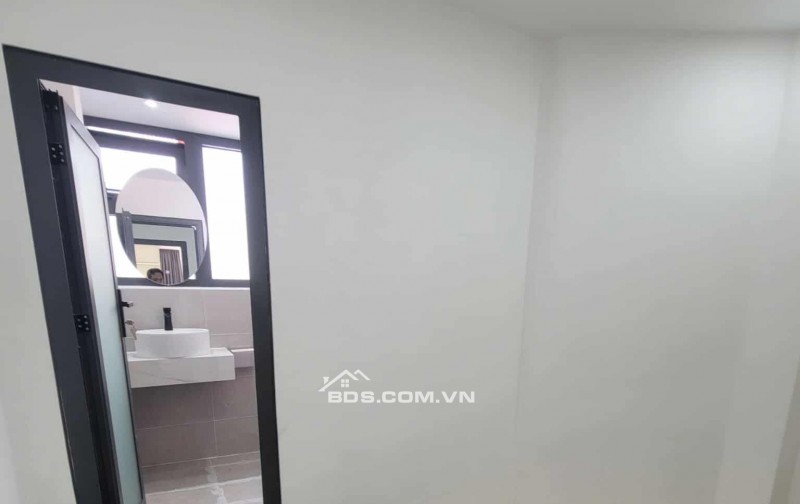 Bán nhà đẹp Lý Thái Tổ Quận 10, 3 tầng 3PN giá chỉ 5.6 tỷ TL