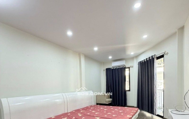 BÁN NHÀ CẦU GIẤY NGÕ THÔNG ĐẸP KHÔNG TÌ VẾT 36M 5 TẦNG LÔ GÓC 9.1 TỶ