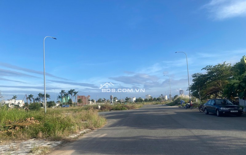 bán nhà 5 tầng gần vincome tuy hòa, sổ hồng riêng hoàn công . giá tốt nhất thị trường lh 0866563878