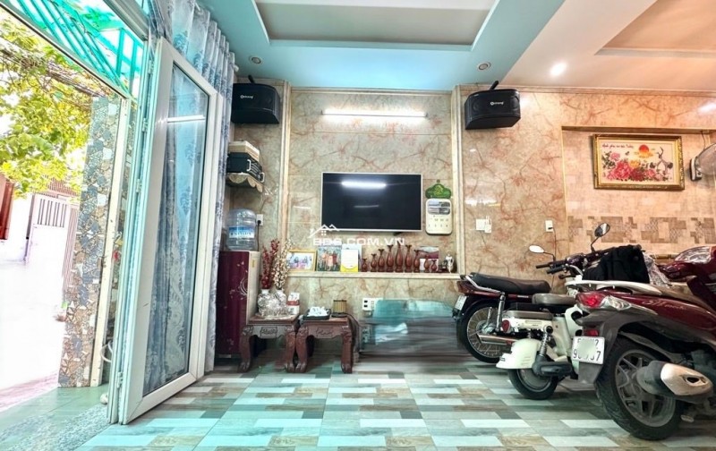 Bán đất tặng nhà ngang 6m hẻm 364 Dương Quảng Hàm 132m2 tiện xây CHDV dòng tiền 13.5 tỷ