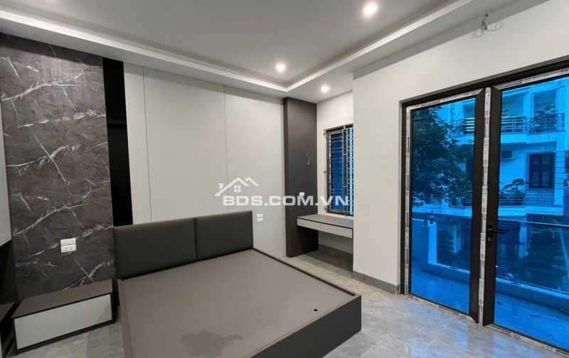 BÁN NHÀ  6.6 TỶ 4 TẦNG THANG MÁY 81M2 CÓ GARA Ô TÔ KHU HÒA VƯỢNG