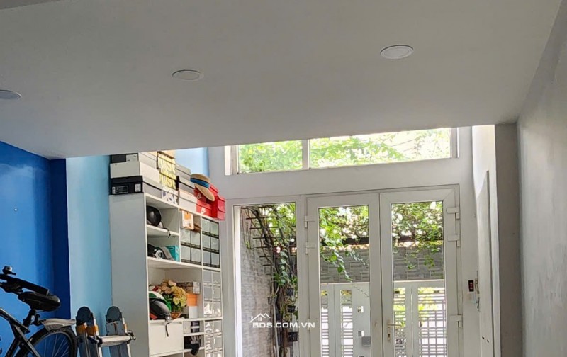 Nhà phố khu trung tâm Q10. 2 mặt hẻm thông thoáng. Đầy đủ nội thất. Khu an ninh, văn minh, yên tĩnh. LH 0968681386