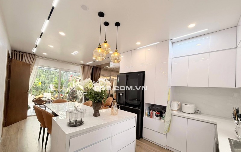 Nhà Đẹp Nam Đồng - Hồ Đắc Di, Đống Đa 36/180m, giá 6 tỷ.