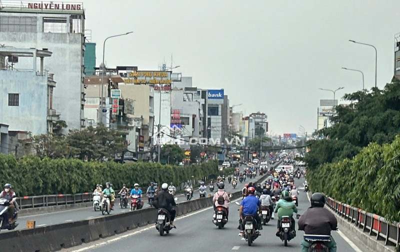 Ngộp Bank chỉ 38 tỷ có Tòa nhà 6 tầng MT Hà Huy Giáp Q12 ngang 14m 280m2 ngay NGÃ 4 GA.