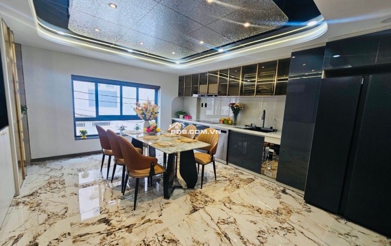 SIÊU PHẨM NHÀ PHỐ - 5 TẦNG THANG MÁY   MỚI TINH FULL NỘI THẤT CAO CẤP - HẺM XE HƠI VÀO NGỦ NHÀ