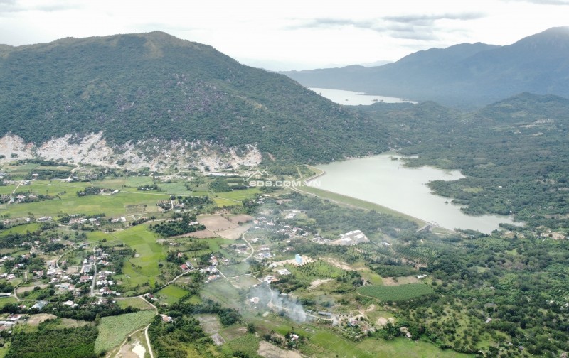 Chủ kẹt tiền cần bán lô đất đẹp 4 mặt tiền full thổ cư tại Xuân Sơn, Vạn Ninh