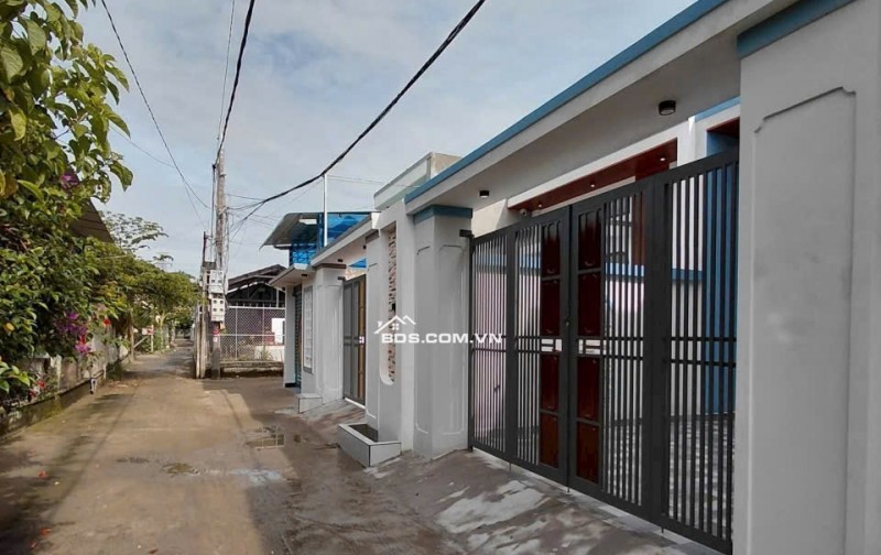 Nhà MỚI có sân đậu Ô tô. ĐÓN TẾT Gía RẤT TỐT-P.Trung An, Đồng Tháp.