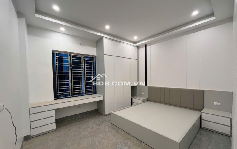 BÁN NHÀ  6.6 TỶ 4 TẦNG THANG MÁY 81M2 CÓ GARA Ô TÔ KHU HÒA VƯỢNG