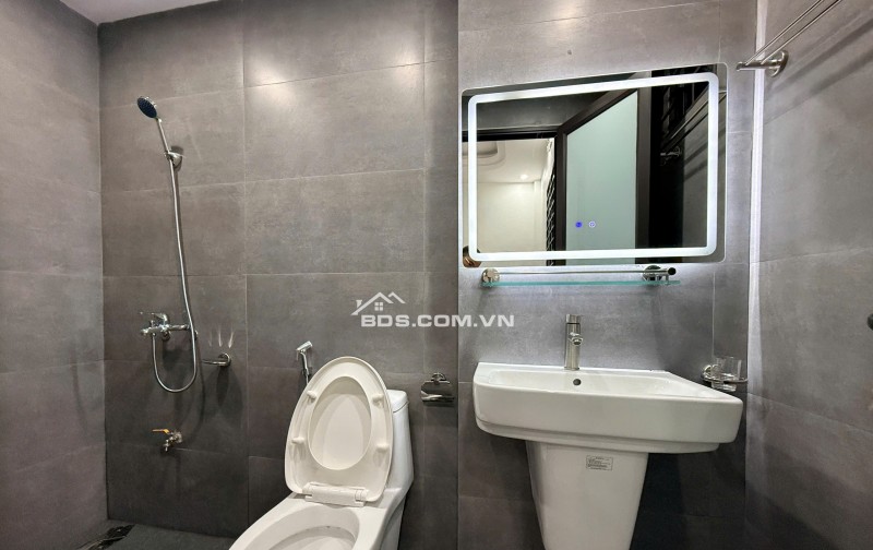 BÁN NHÀ SIÊU ĐẸP 3.95 TỶ 3.5 TÀNG CÓ GARA Ô TÔ MẶT ĐƯỜNG THANH BÌNH