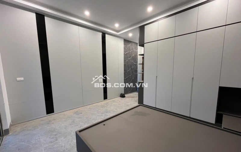 BÁN NHÀ  6.6 TỶ 4 TẦNG THANG MÁY 81M2 CÓ GARA Ô TÔ KHU HÒA VƯỢNG