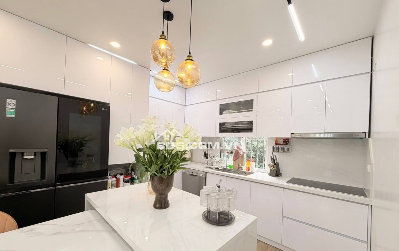 Nhà Đẹp Nam Đồng - Hồ Đắc Di, Đống Đa 36/180m, giá 6 tỷ.