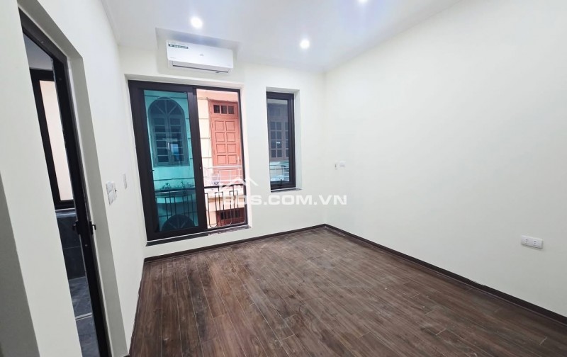 1 NHÀ RA PHỐ - PHÂN LÔ 2 MẶT NGÕ OTO - TRUNG TÂM CẦU GIẤY - 5 TẦNG THANG MÁY - KINH DOANH - VỪA Ở VỪA CHO THUÊ - VỊ TRÍ VÀNG PHÂN KHÚC HIẾM NHÀ BÁN