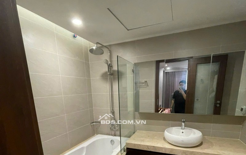 HDI 55 LÊ ĐẠI HÀNH: Cho thuê căn hộ 2 ngủ +1 , đủ nội thất mới.