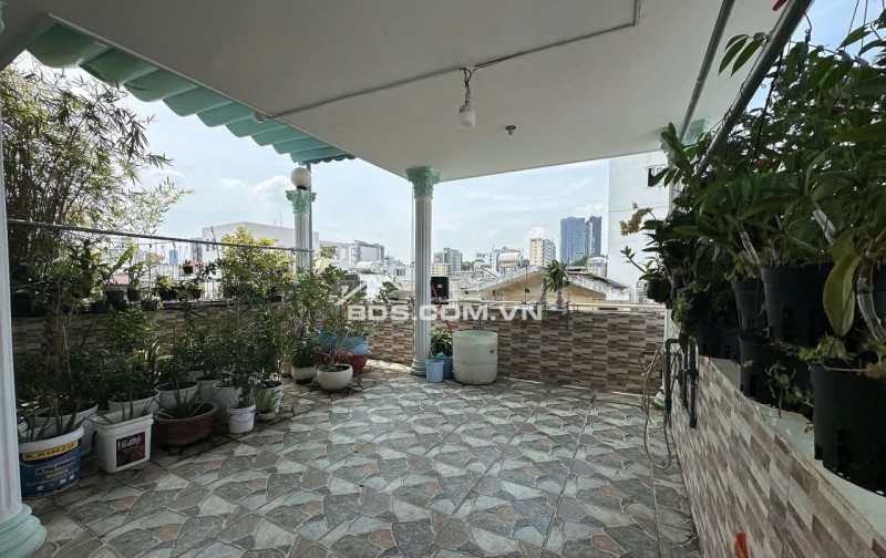 ​Bán nhà trung tâm Quận 3: 7 Tầng - Có Thang Máy - Dòng Tiền Tốt - Sổ Hồng Chính Chủ.