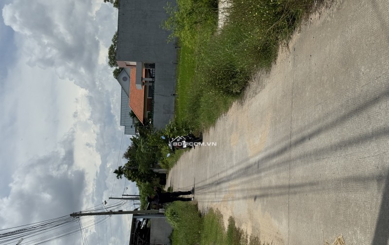 Ngay trung tâm hành chính thương mại Hậu Nghĩa. Sát dự án 197ha