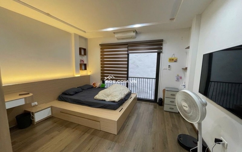 SIÊU PHẨM NHÀ MỚI Ở TRUNG KÍNH 31M2 - TRUNG TÂM CẦU GIẤY TIỆN ÍCH BẠT NGÀN - GIÁ 9.7 TỶ TL