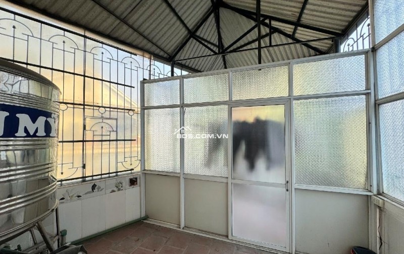 BÁN NHÀ TRUNG TÂM CẦU GIẤY 43M2 - LÔ GÓC 2 THOÁNG - 9,5 TỶ TL