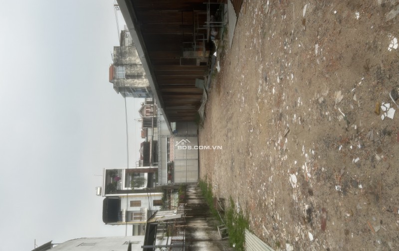 Chính chủ Cho thuê 3000m2 đất trống,có thể chia nhỏ ra thuê,phù hợp làm xưởng, kho bãi,ô tô đi vào thoải mái,đường thông thoáng 2 mặt tiền,địa chỉ Huỳnh Văn Nghệ,quận Gò Vấp