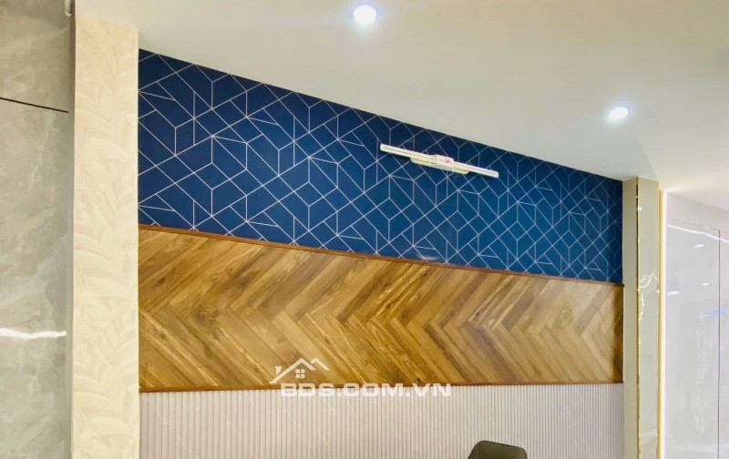 Nhà Mặt tiền đường 10m gần trường học, 4PN, 5WC, sân thượng rộng rãi đủ chill