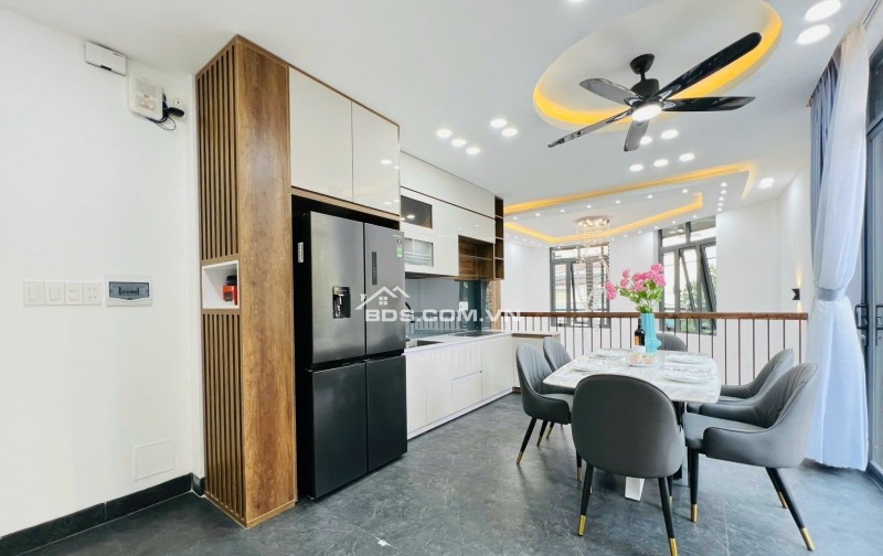 Khu Cityland- Góc 2 Mặt tiền đường 8m, 7 tầng THANG MÁY, chỉ 14 tỷ 5