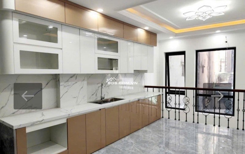 PHỐ BẠCH MAI, NGÕ QUỲNH – 41M² – 5 TẦNG THANG MÁY – 30M RA PHỐ  10.8 TỶ