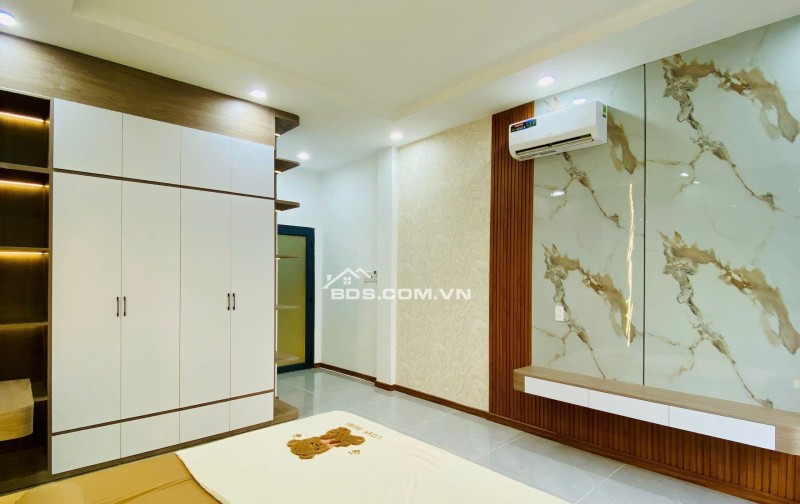 Nhà Mặt tiền đường 10m gần trường học, 4PN, 5WC, sân thượng rộng rãi đủ chill