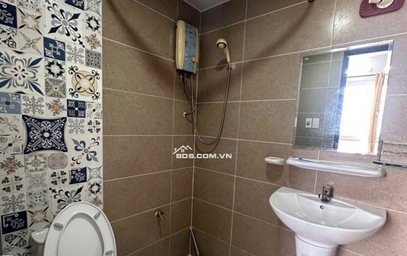 13tr5/tháng, C/c Screc, 90m2, 2PN, 2WC, Căn góc, Trường Sa, Quận 3.