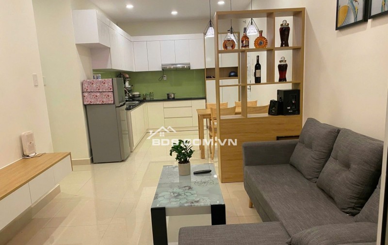 13tr5/tháng, C/c Screc, 90m2, 2PN, 2WC, Căn góc, Trường Sa, Quận 3.