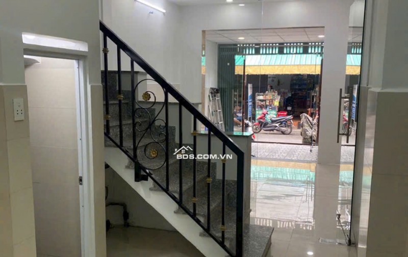 Chỉ 6 tỷ 390 nhà 2 tầng MT Phùng Tá Chu Quận Bình Tân