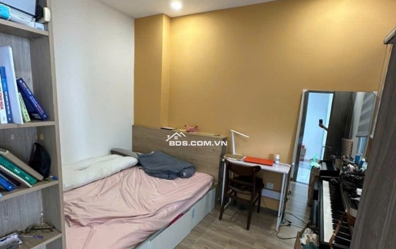 Căn hộ Screc Tower Trường Sa, Quận 3: 100m2, 3p ngủ, 2wc 15tr/th.