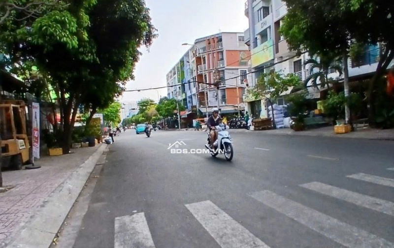 Nhà 4 lầu đường số 23 khu Bình Phú 1 Q6 (4,5x20) giá chỉ 16 tỷ 500