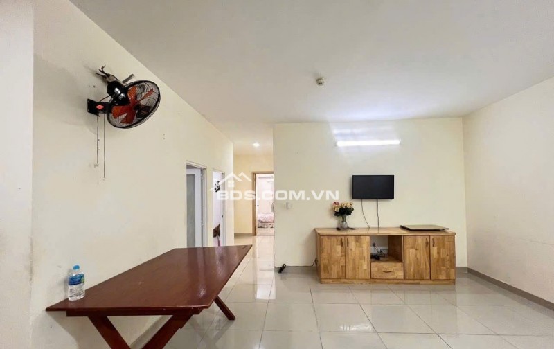 15tr/tháng, C/c Screc, 97m2, 3PN, 2WC, Căn góc, Trường Sa, P12, Quận 3.