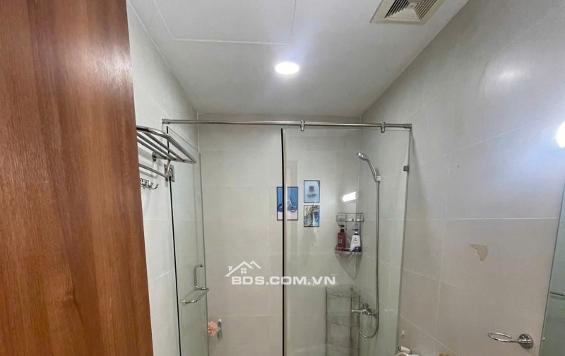C/c Screc, Trường Sa, P12, Q3,  97m2, 3PN, 2WC, Nội thất, 15tr/th.