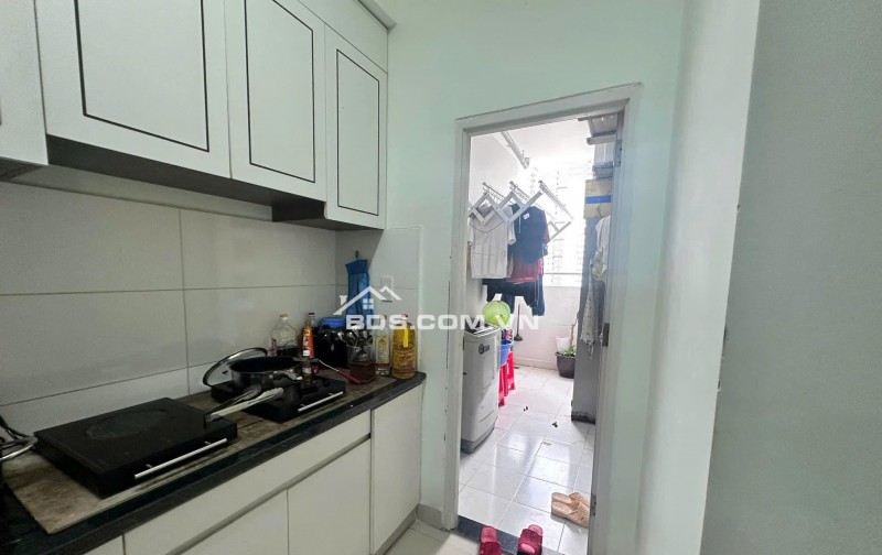 Căn hộ 3PN, 2WC, Căn góc, Chung cư Screc tower, Quận 3, Giá 15tr/tháng