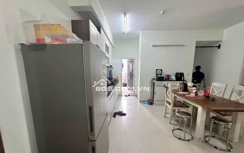 Căn hộ 3PN, 2WC, Căn góc, Chung cư Screc tower, Quận 3, Giá 15tr/tháng