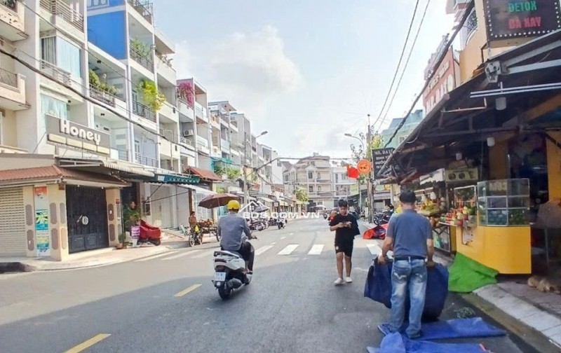 Mặt Tiền khu ẩm thực cư xá Phú Lâm B P13 Q6 ( 106m2 ) chỉ 14 tỷ 200