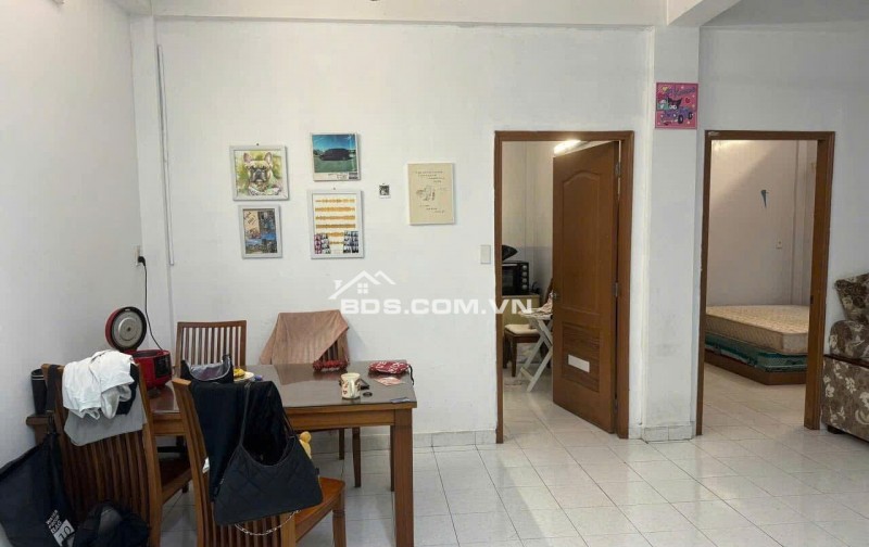 Chung cư LaKai(thang bộ), P8, Q5: 9tr/th, 2p ngủ. Nội thất.