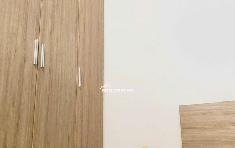 Chung cư LaKai(thang bộ), Nguyễn Tri Phương, P8, Q5: 9tr/th, 2p ngủ