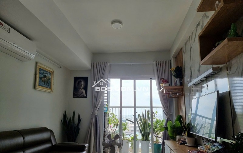 C/c Ruby, Nguyễn Sỹ Sách, TB: 2PN, 90m2, NT mới, 10tr/th. Bancong.