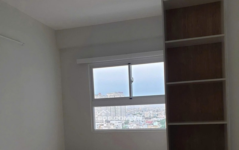 C/c Ruby, Nguyễn Sỹ Sách, TB: 2PN, 90m2, NT mới, 10tr/th. Bancong.