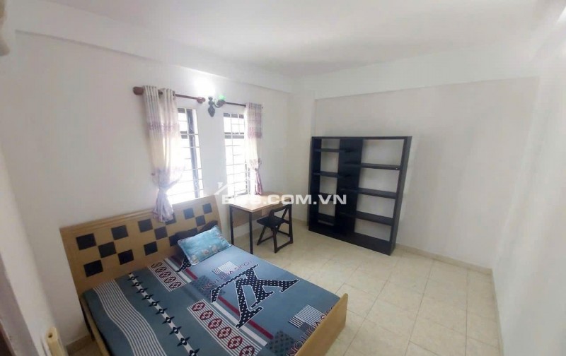 Chung cư An Dương Vương thang bộ), P8, Q5: 76m2, 2p ngủ, nT giá 9tr/th