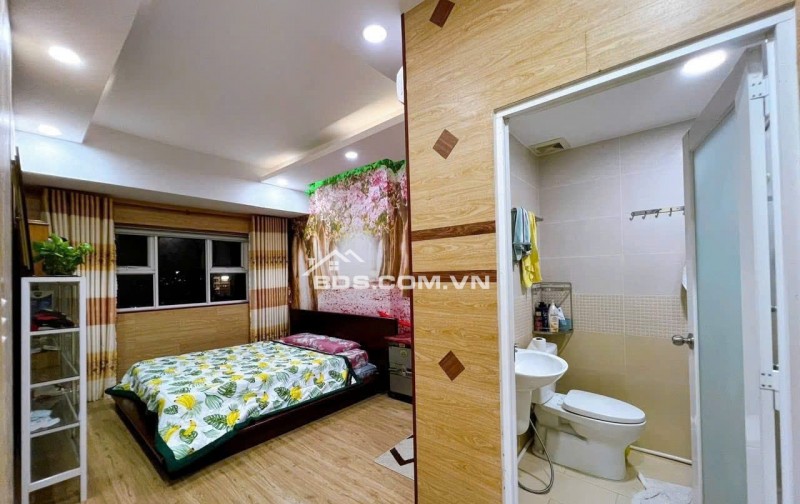 Chung cư Screc, 15tr/th, 3PN, 2WC, Nội thất cơ bản, Trường Sa, Q3.