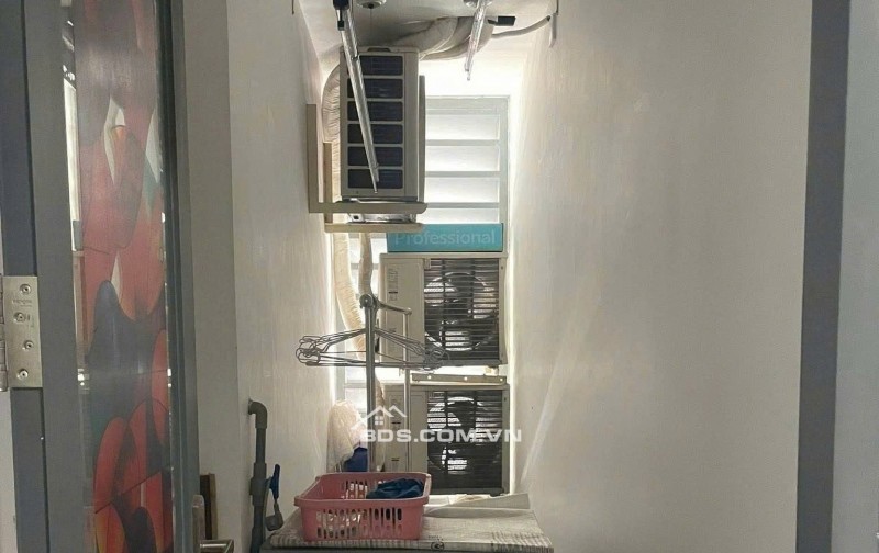 Chung cư D5, P25, Bình Thạnh: 90m2, 2p ngủ, 2wc NT mới, 12tr5/th.