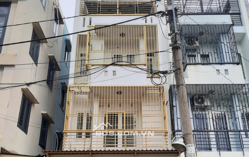 Nhà 3 lầu đường số 25 Bình Phú 1 Quận 6 (4,5x20) giá 13 tỷ