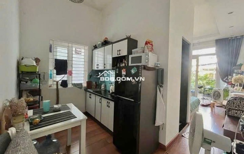 Chung cư Sky Center, Phổ Quang, P2, TB: Officetel, Nội thất mới, 11tr5/th.